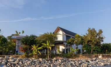 Riverside Pool Villa Farm Resort Phibun Mangsahan