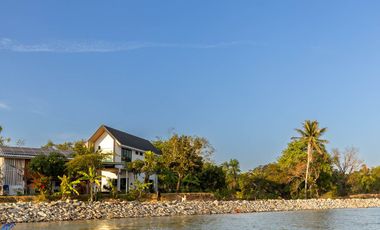 Riverside Pool Villa Farm Resort Phibun Mangsahan