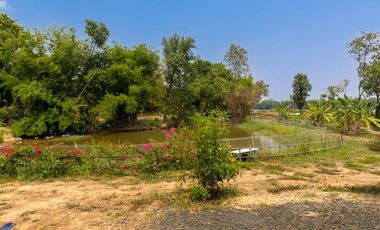 Riverside Pool Villa Farm Resort Phibun Mangsahan