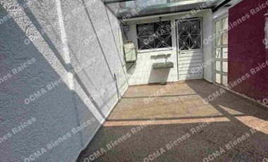 LINDA CASA SOLA EN RENTA SOBRE CALLE, IDEAL PARA CONSULTORIO, SPA, OFICINA, NO CASA-HABITACIÓN, EN COL. JIMÉNEZ GALLARDO A 5 MINUTOS DE CEBORUCO