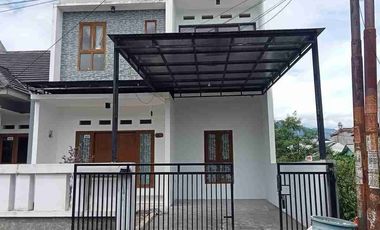 Sewa / Kontrak rumah minimalis siap huni Cisaranten