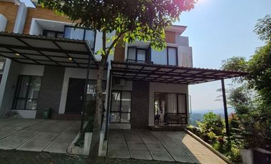 Rumah dijual Murah 2 Lantai, Furnished, Pamoyanan, dekat Stasiun Kota Bogor