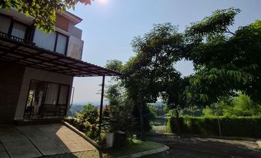 Rumah dijual Murah 2 Lantai, Furnished, Pamoyanan, dekat Stasiun Kota Bogor