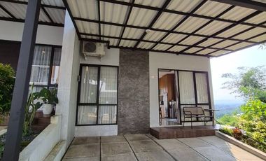 Rumah dijual Murah 2 Lantai, Furnished, Pamoyanan, dekat Stasiun Kota Bogor