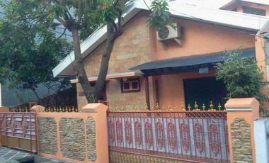 Rumah besar 2 lantai