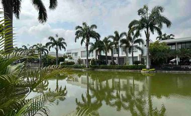 Casa al lago de alquiler en Urb. Isla del Río