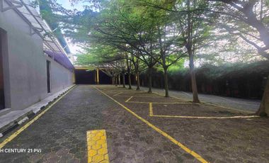 GEDUNG Cocok utk hotel/ kantor/ toko/ bank/ sekolahan/ bimbel di jln PROF Dr Sutami Bandung Utara