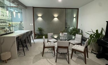 Vendo moderna casa en el Derby-Surco