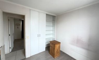 Departamento en Arriendo con Estacionamiento, Condominio Parque Sol
