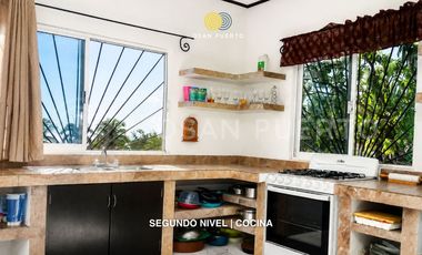 Casa Los Mangos – Propiedad con Vista al Mar y Potencial de Inversión en Zicatela