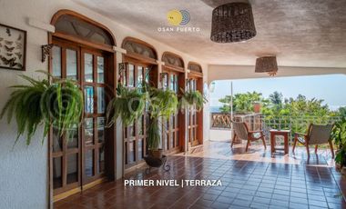 Casa Los Mangos – Propiedad con Vista al Mar y Potencial de Inversión en Zicatela