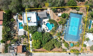 Casa Los Mangos – Propiedad con Vista al Mar y Potencial de Inversión en Zicatela