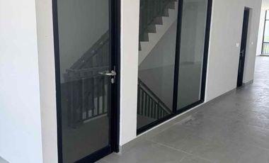 RUKO HOLLYWOOD 3 LANTAI + ROOFTOP MARINA BAY PIK 2