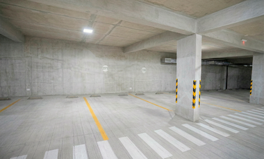 Flat en Lima Centro piso 17 con Piscina, Cochera y 3 Dorm. — A tan solo $82,000