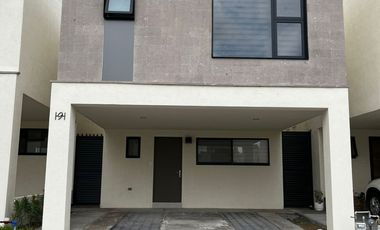 Casa Dominio Cumbres equipada con Paneles Solares