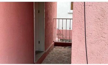 RENTO RECAMARA AMUEBLADA EN HDA DE ECHEGARAY
