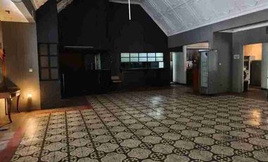 Rumah Komersial di Bandung kota ex-CAFE di kawasan Premium Dago dkat Sheraton & Jayakarta