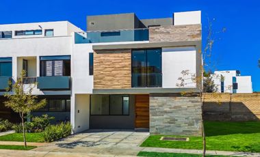 Casa de 5 recamaras Solares – Altanza Zapopan (Zona Real)