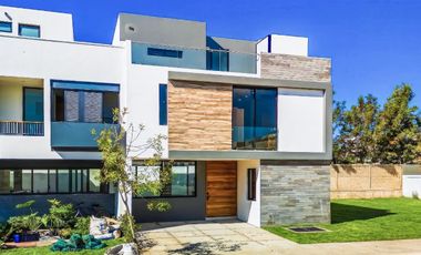 Casa de 5 recamaras Solares – Altanza Zapopan (Zona Real)