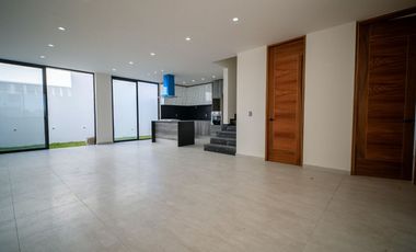 Casa de 5 recamaras Solares – Altanza Zapopan (Zona Real)