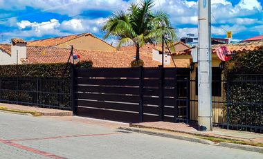 CASA EN VENTA EN CHÍA - URB. COOPACOL