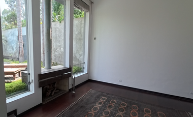 EN VENTA MODERNA CASA DE 2 PISOS EN EXCLUSIVA URB. DE LA MOLINA