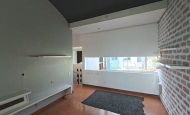 EN VENTA MODERNA CASA DE 2 PISOS EN EXCLUSIVA URB. DE LA MOLINA