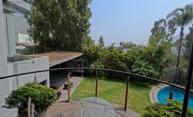 EN VENTA MODERNA CASA DE 2 PISOS EN EXCLUSIVA URB. DE LA MOLINA