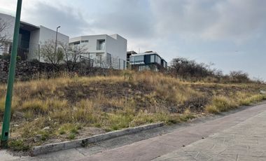 Terreno con Vista en Colinas de San Isidro