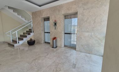 EXCELENTE CONSULTORIO/OFICINA, CORPORATIVO ANCONA, 25 MTS, $8,000.00 MAS MANT