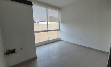 EXCELENTE CONSULTORIO/OFICINA, CORPORATIVO ANCONA, 25 MTS, $8,000.00 MAS MANT