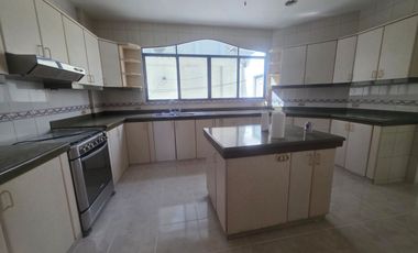Via a la costa, Venta de linda casa 4 dormitorios con piscina