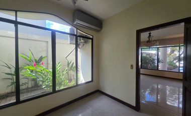 Via a la costa, Venta de linda casa 4 dormitorios con piscina