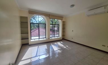 Via a la costa, Venta de linda casa 4 dormitorios con piscina