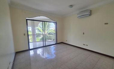 Via a la costa, Venta de linda casa 4 dormitorios con piscina