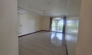 Via a la costa, Venta de linda casa 4 dormitorios con piscina
