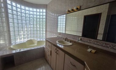 Via a la costa, Venta de linda casa 4 dormitorios con piscina