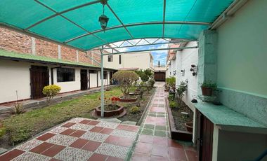 🏡 OPORTUNIDAD ÚNICA EN IBARRA, vendo casa de planta baja con jardín y un departamento