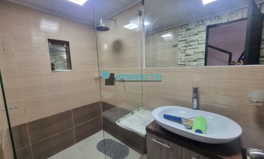 Se arrienda Casa dúplex en el sector de la Sabaneta COD-526248