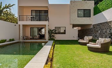 CASA NUEVA DE LUJO, AMUEBLADA POR DISEÑADOR, EN BURGOS BUGAMBILIAS, CUERNAVACA, MORELOS
