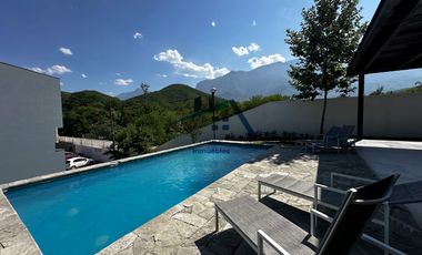 Casa en Venta en Brisas del Vergel, Carretera Nacional, Nuevo León