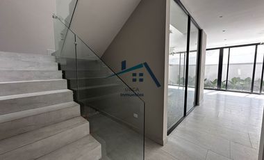 Casa en Venta en Brisas del Vergel, Carretera Nacional, Nuevo León