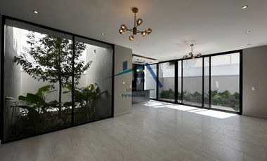 Casa en Venta en Brisas del Vergel, Carretera Nacional, Nuevo León