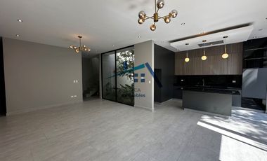 Casa en Venta en Brisas del Vergel, Carretera Nacional, Nuevo León