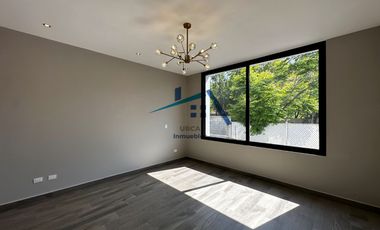 Casa en Venta en Brisas del Vergel, Carretera Nacional, Nuevo León