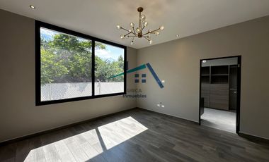 Casa en Venta en Brisas del Vergel, Carretera Nacional, Nuevo León