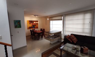 CASA EN CONJUNTO CERRADO DE DOS NIVELES