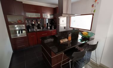CASA EN CONJUNTO CERRADO DE DOS NIVELES