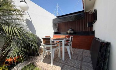Casa de lujo en La Gran Reserva - Jardín privado, asador y acabados premium