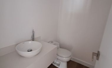 Venta de Departamento de Estreno de Tres dormitorios en  Chacarilla del Estanque, Surco